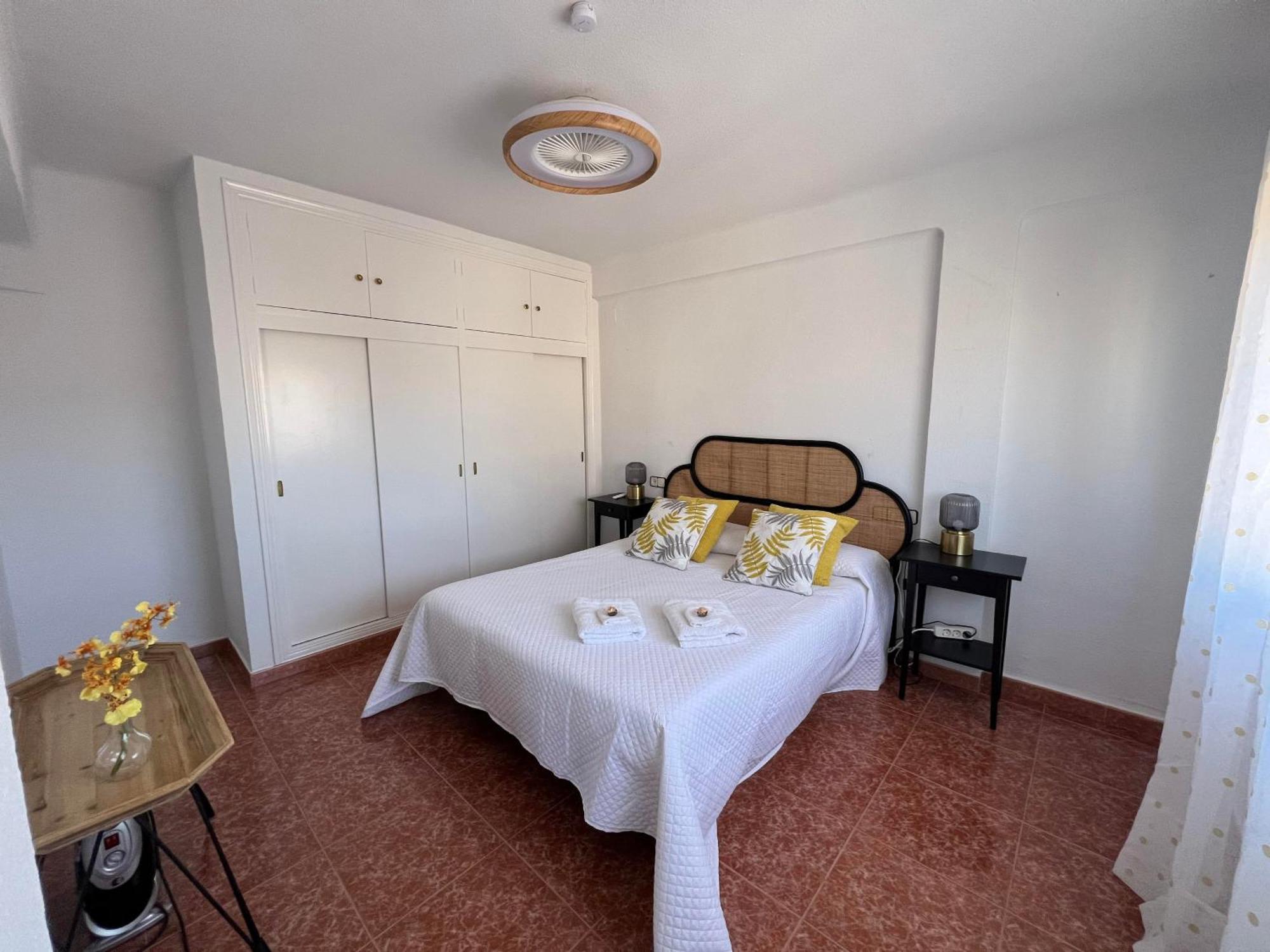 Gran Apartamento Con Parking Gratis Centro De Малага Екстериор снимка