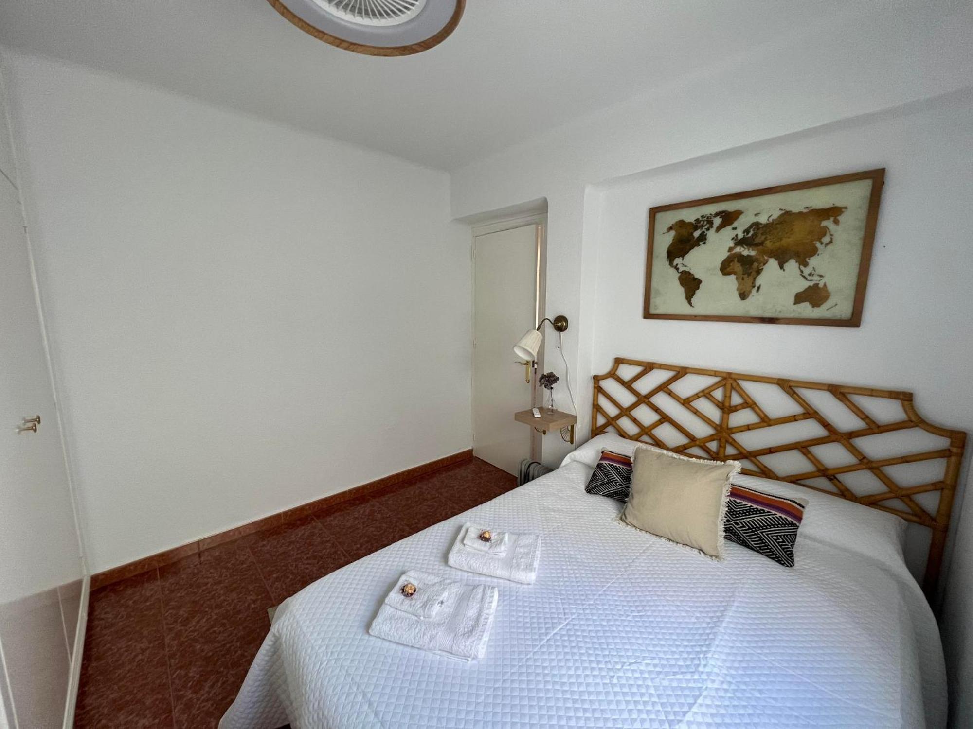 Gran Apartamento Con Parking Gratis Centro De Малага Екстериор снимка