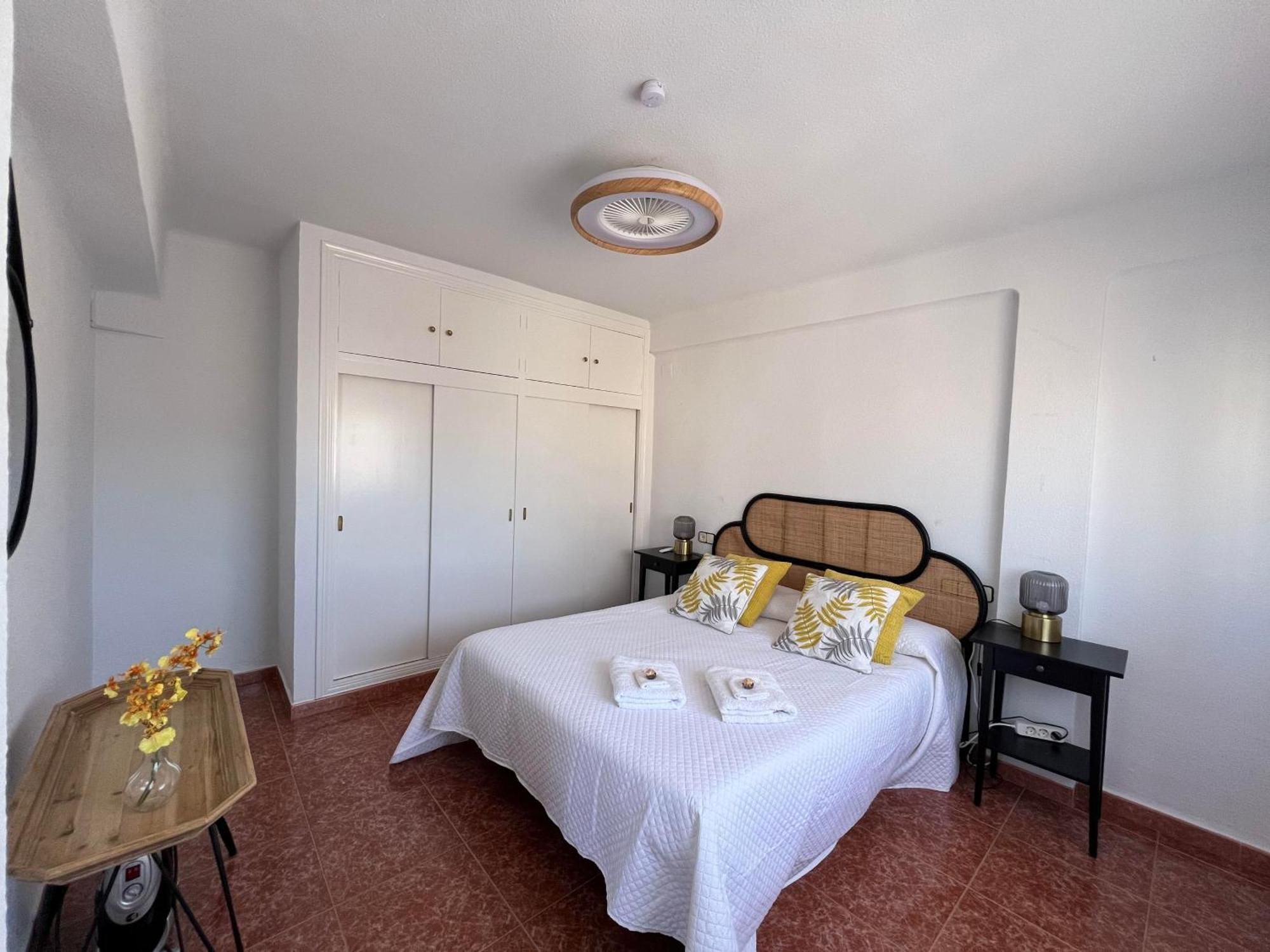 Gran Apartamento Con Parking Gratis Centro De Малага Екстериор снимка