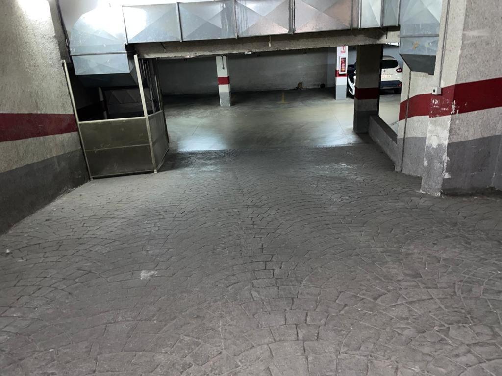 Gran Apartamento Con Parking Gratis Centro De Малага Екстериор снимка